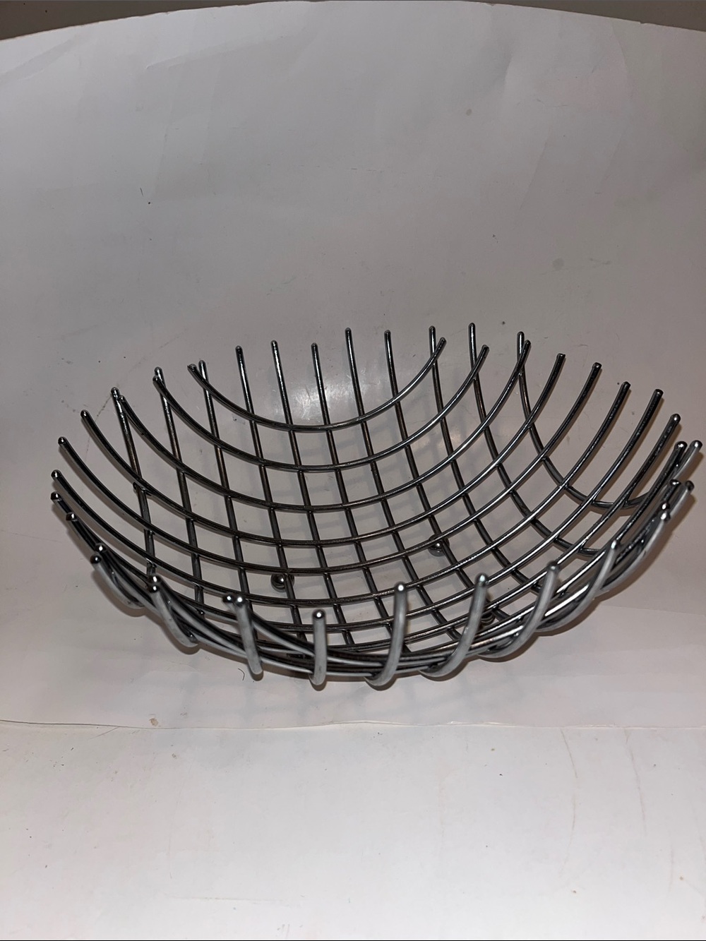 Modern Wire Fruit Bowl - silver
